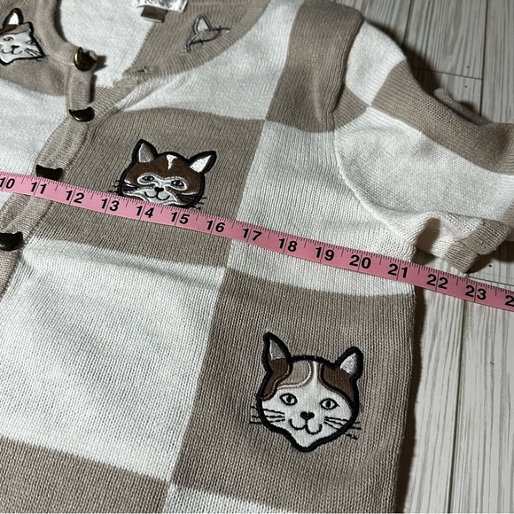 Christopher & Banks Cat Sweater Cardigan Beige White Checkered Short Sleeve - Picture 10 of 11